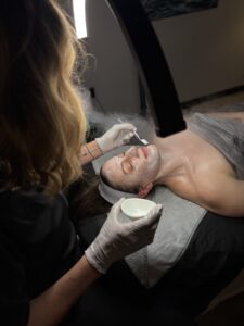 Read more about the article Chemical Peels in Novi, MI: What to expect at Aesthetic Rx